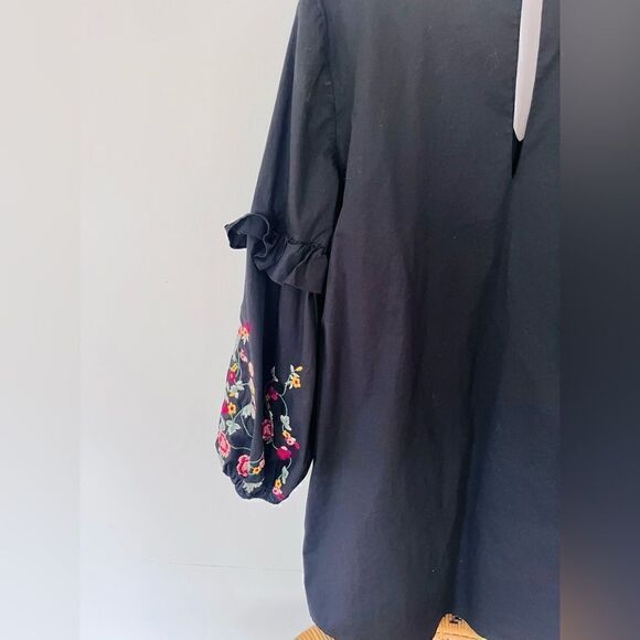 Evereve Braeve Ruffle Sleeve Floral embroidered Dress black size large - Picture 3 of 9